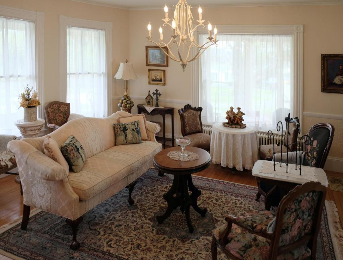 Guilford Bed And Breakfast מראה חיצוני תמונה